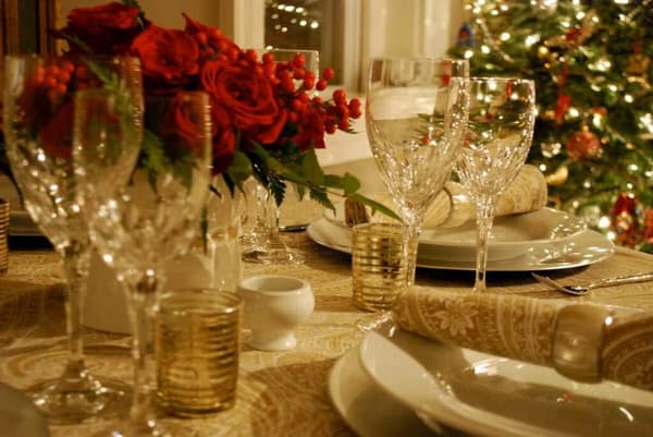 How to decorate the New Year table 2021